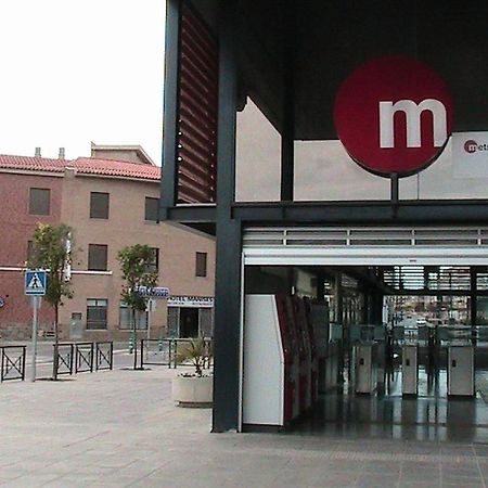 Hotel Manises Extérieur photo