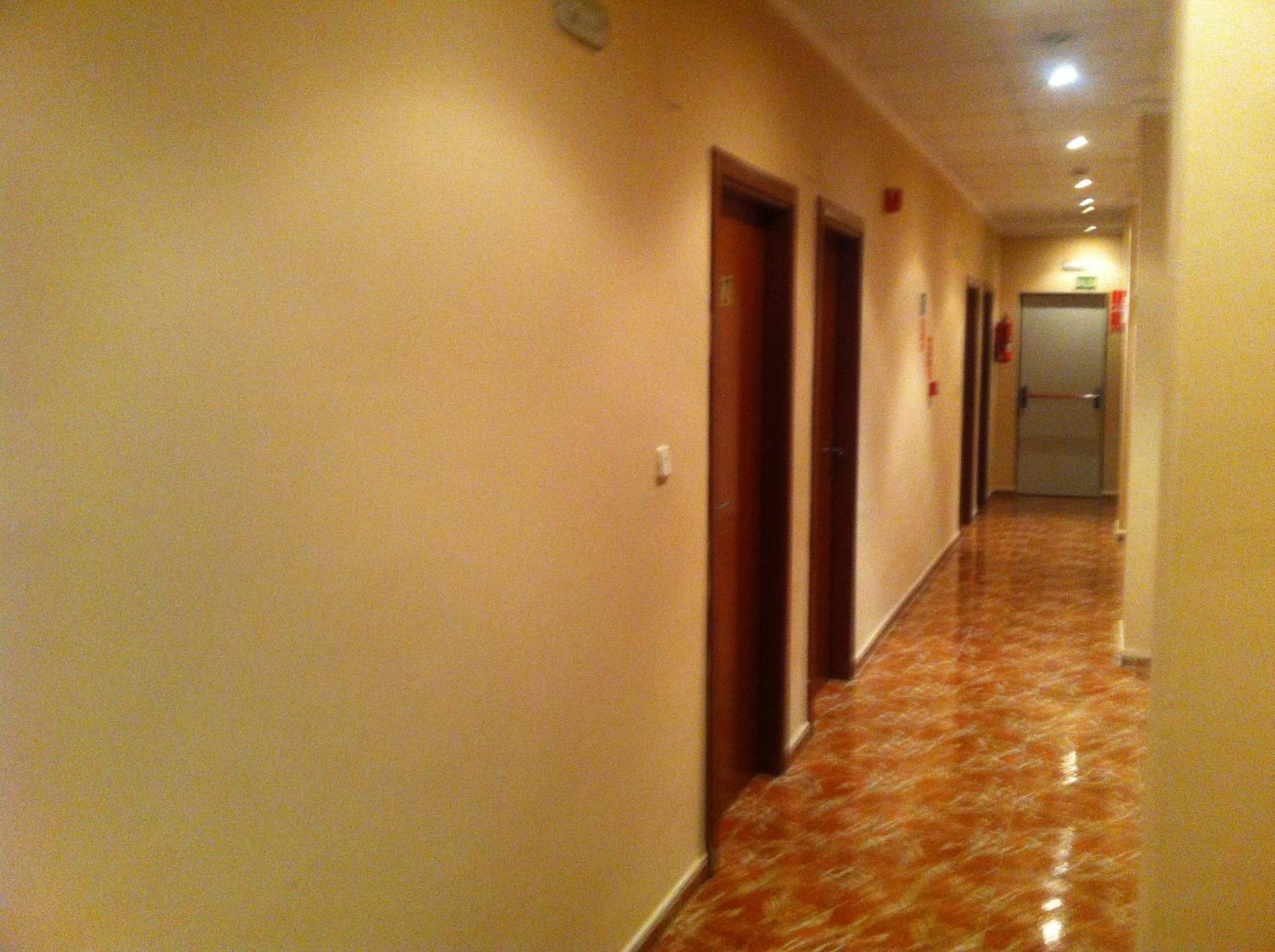 Hotel Manises Extérieur photo
