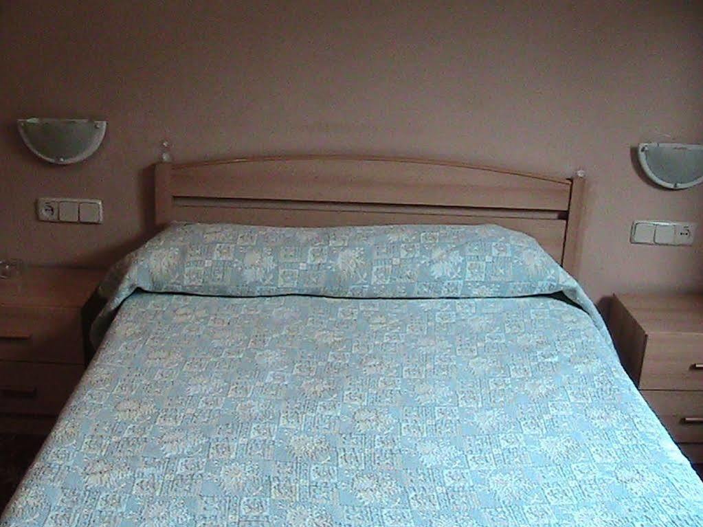 Hotel Manises Extérieur photo
